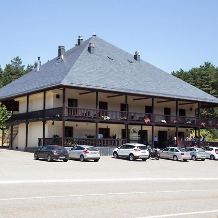Albergue Pineiral Fonsagrada A Fonsagrada ภายนอก รูปภาพ
